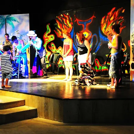 מלון Club Akman 4*