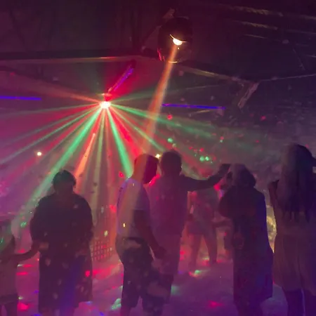 Club Akman 호텔 4*
